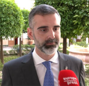 El consejero andaluz lamenta la deslealtad de Planas