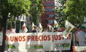 Cerealistas protestan en Madrid por las importaciones ucranianas