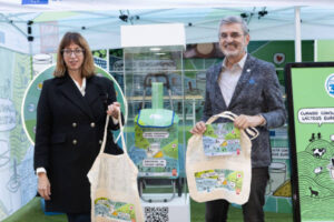 El bus de InLac aparca en Madrid para acercar los lácteos europeos al consumidor urbano