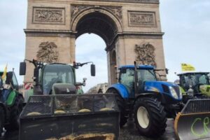 Tras una intensa jornada en Paris, los tractores convencen a Macron