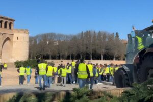 Tres agricultores afrontan hasta 15 años de cárcel por los incidentes de una tractorada
